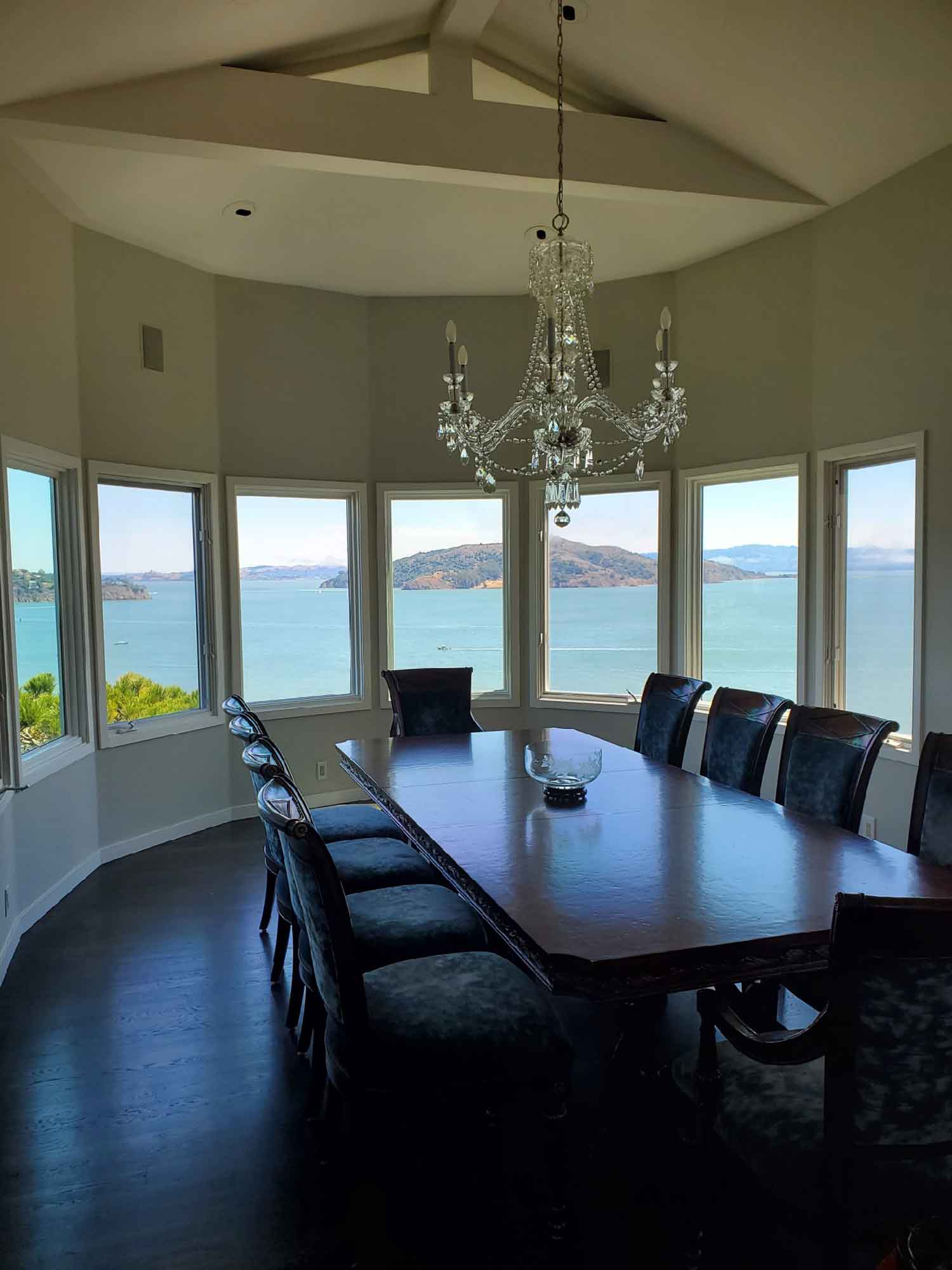 The ClimatePro team had the pleasure of transforming this Sausalito home with 3M Prestige Window Tint.