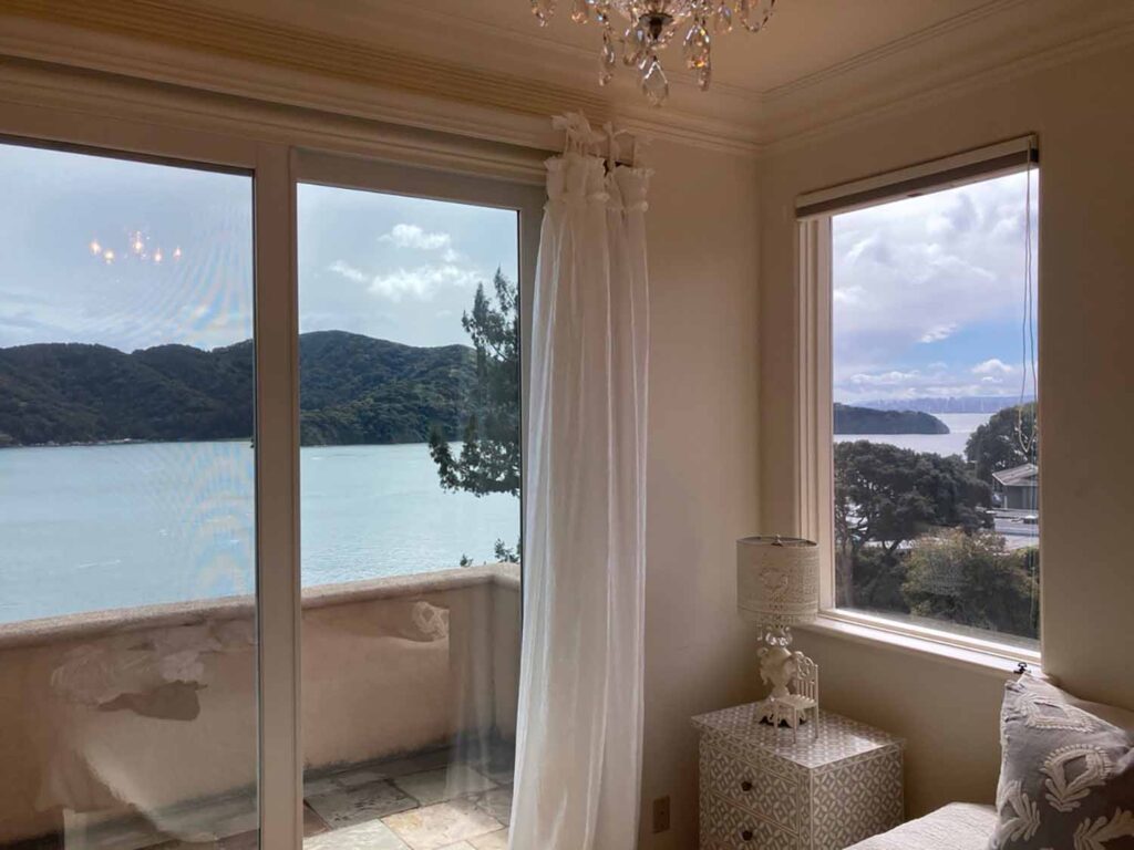 Stay Cool and Protected: 3M Sun Control Window Tint for Tiburon Homes