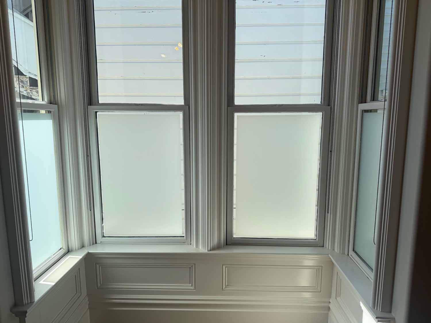 3M Milano Frost Window Film adds privacy to San Francisco home windows while allowing natural light to fill the room.